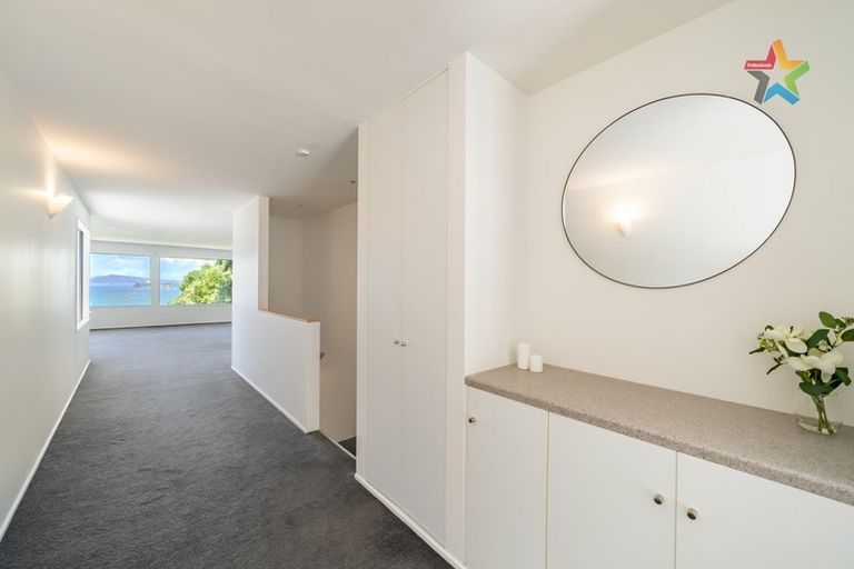 Photo of property in 18 Korokoro Road, Korokoro, Lower Hutt, 5012