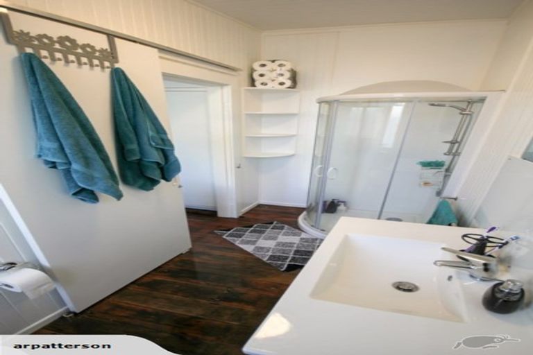 Photo of property in 5 Brown Street, Mount Cook, Wellington, 6021