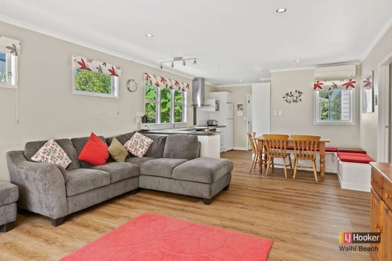 Photo of property in 56 Roretana Drive, Athenree, Katikati, 3177