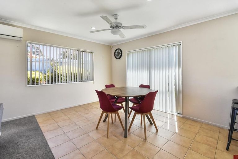 Photo of property in 8 Peachwood Place, Favona, Auckland, 2024