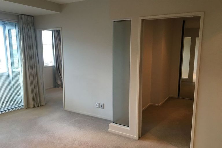 Photo of property in Shoal Haven Apartments, 207a/130 Anzac Street, Takapuna, Auckland, 0622