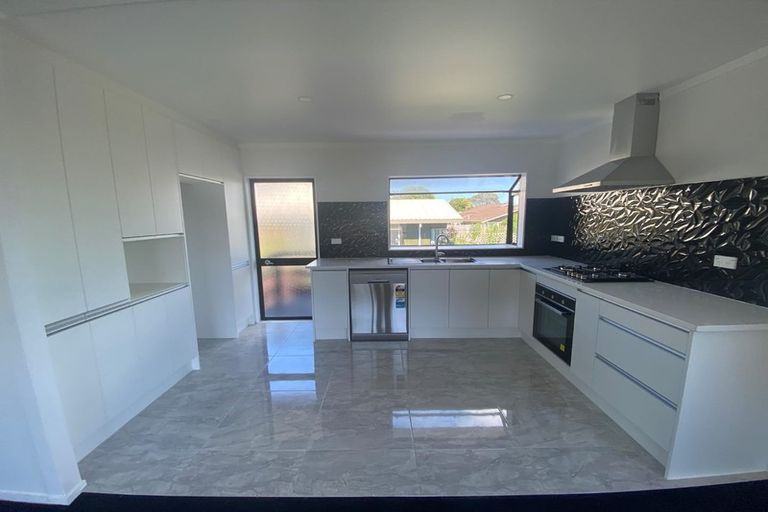 Photo of property in 5 Rochas Place, Clover Park, Auckland, 2019