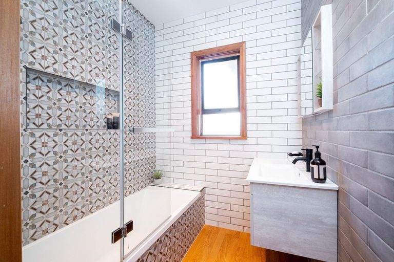 Photo of property in 7 Anzac Avenue, Onekawa, Napier, 4110