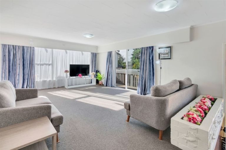 Photo of property in 7 Spence Road, Henderson, Auckland, 0612