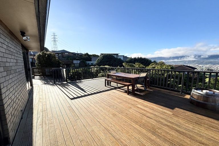 Photo of property in 35 Percy Kinsman Crescent, Riverstone Terraces, Upper Hutt, 5018