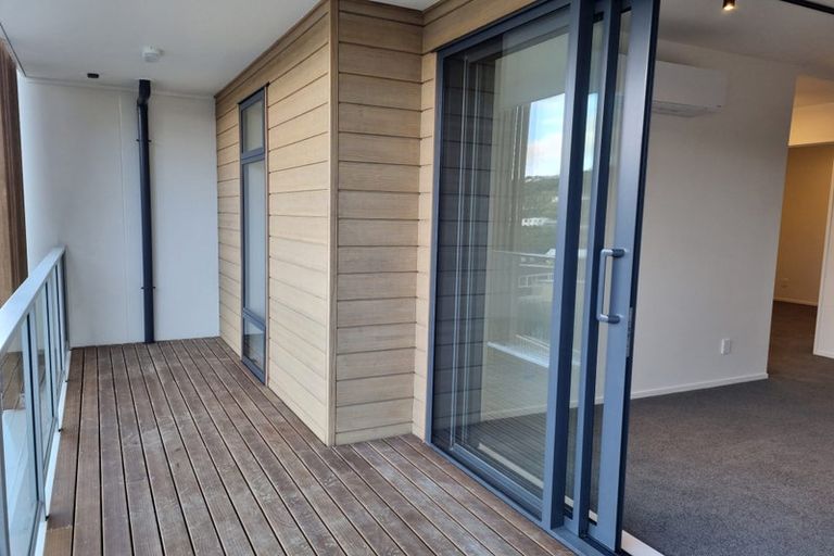 Photo of property in 3/63 Tiketike Way, Brooklyn, Wellington, 6021