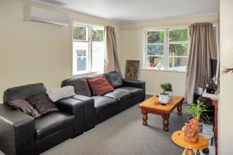 Photo of property in 10 Easton Street, Foxton, 4814