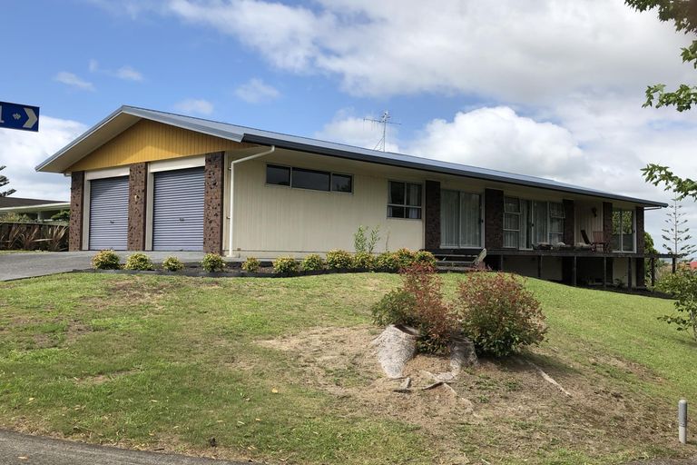 Photo of property in 2 Panorama Drive, Parahaki, Whangarei, 0112