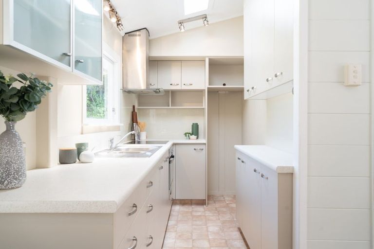 Photo of property in 28a Whanake Street, Titahi Bay, Porirua, 5022