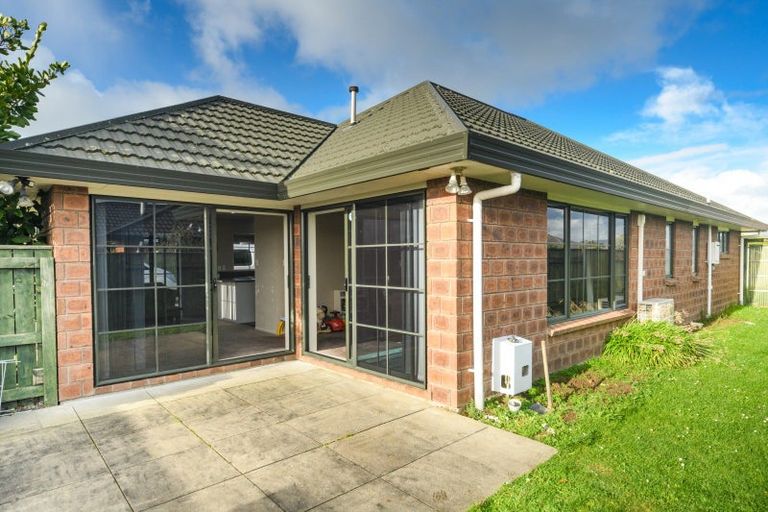 Photo of property in 34 Geneva Terrace, Kelvin Grove, Palmerston North, 4414
