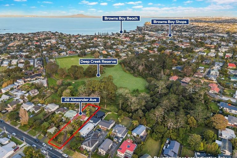 Photo of property in 28 Alexander Avenue, Torbay, Auckland, 0630