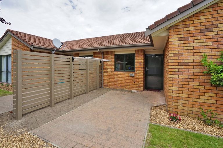 Photo of property in 81 Grosvenor Gardens, Flagstaff, Hamilton, 3210