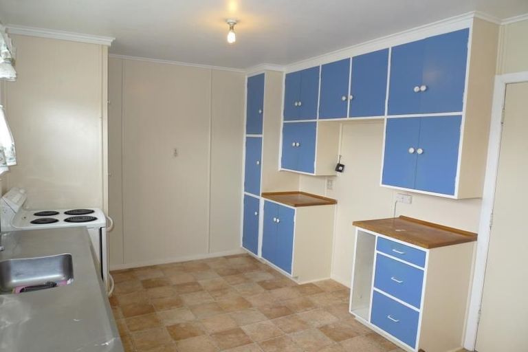 Photo of property in 8 Takatimu Way, Johnsonville, Wellington, 6037