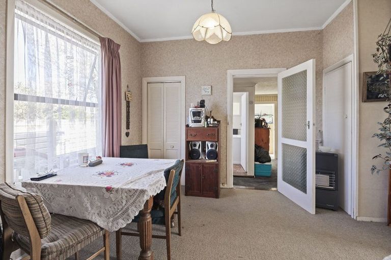 Photo of property in 8a Fitzroy Street, Normanby, Hawera, 4614