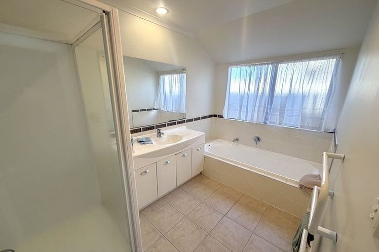 Photo of property in 311 Chapel Road, Flat Bush, Auckland, 2016