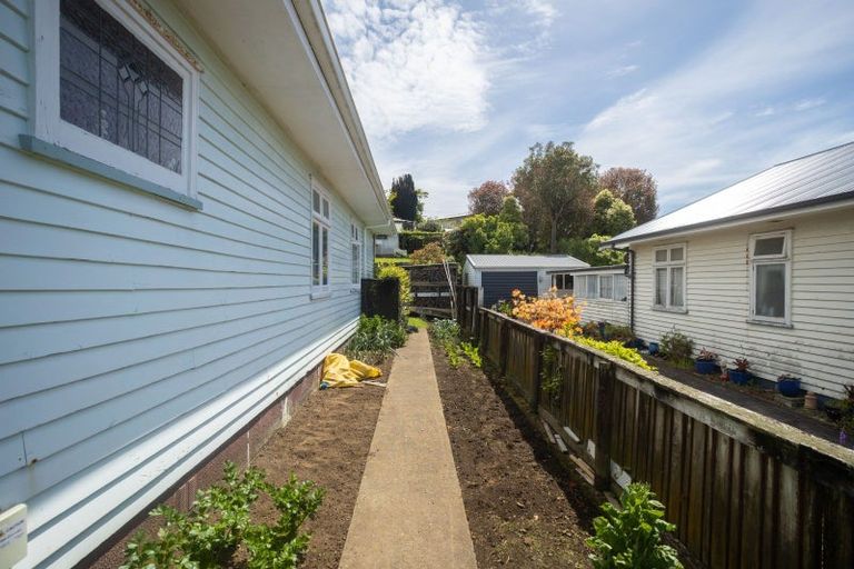 Photo of property in 44 Stafford Street, Waitara, 4320