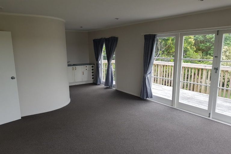 Photo of property in 39 Bayview Road, Browns Bay, Auckland, 0630