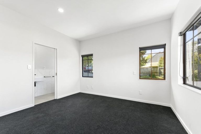 Photo of property in 23 Molyneux Close, Whitby, Porirua, 5024