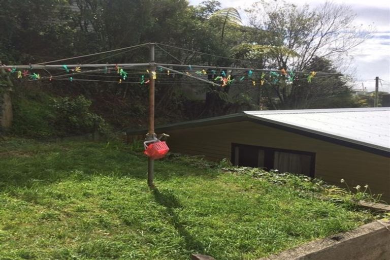 Photo of property in 75 Farnham Street, Mornington, Wellington, 6021