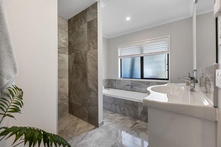 Photo of property in 7 Pike Place, Ferndale, New Plymouth, 4310