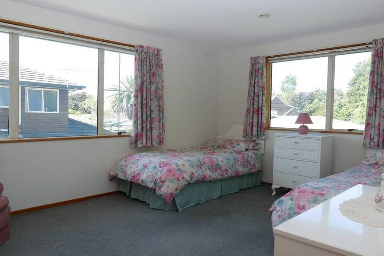 Photo of property in 1/96 Withells Road, Avonhead, Christchurch, 8042