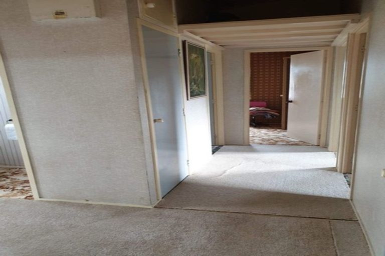 Photo of property in 76 George Street, Hikurangi, 0114