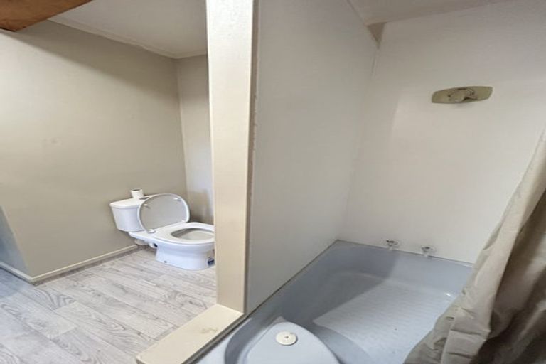 Photo of property in 223 Woodlands Park Road, Titirangi, Auckland, 0604