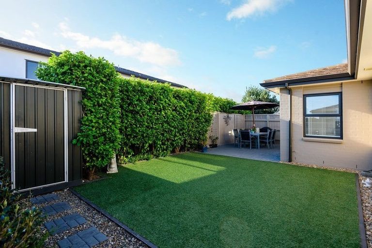 Photo of property in 1 Lorenzo Way, Flat Bush, Auckland, 2016