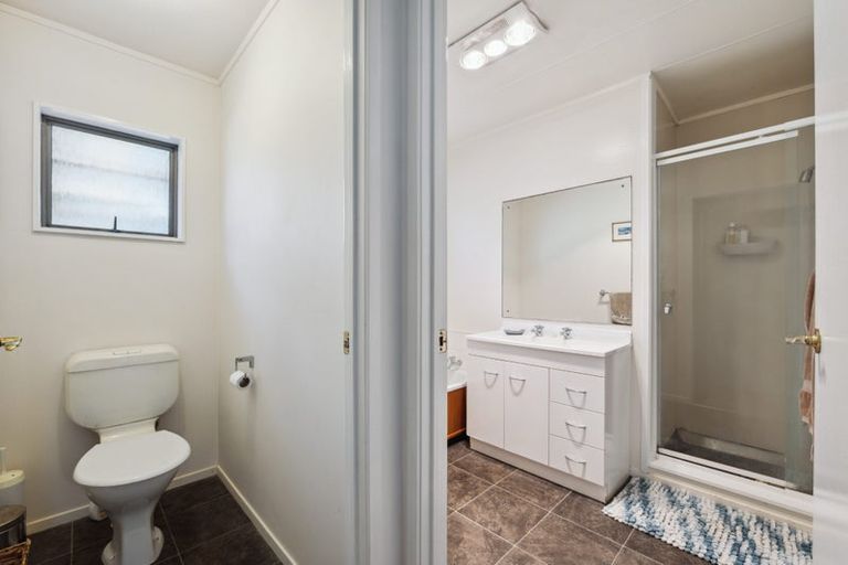 Photo of property in 15b Marchant Place, Westown, New Plymouth, 4310