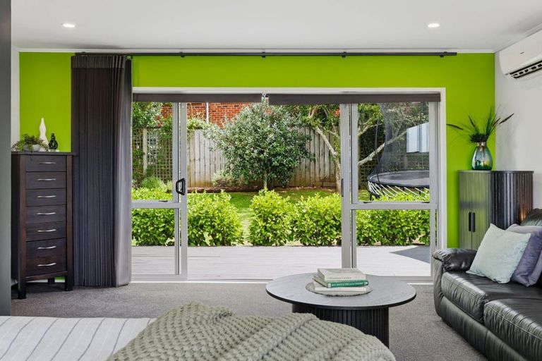 Photo of property in 16 Judkins Crescent, Cockle Bay, Auckland, 2014