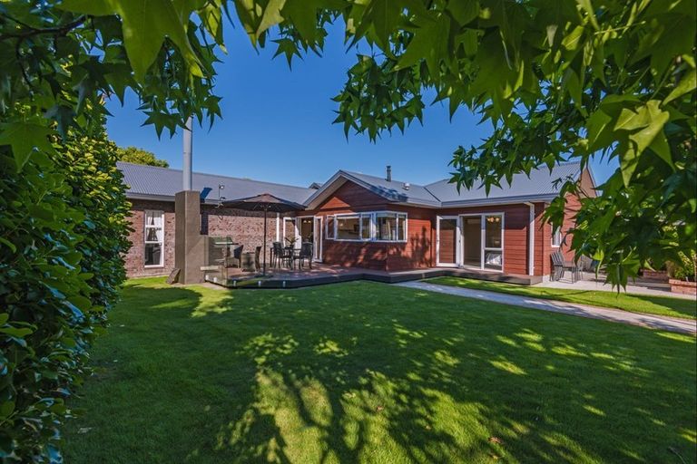 Photo of property in 26 Brightwater Terrace, Terrace End, Palmerston North, 4410