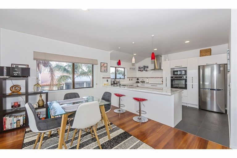 Photo of property in 8 Castaway Place, Gulf Harbour, Whangaparaoa, 0930