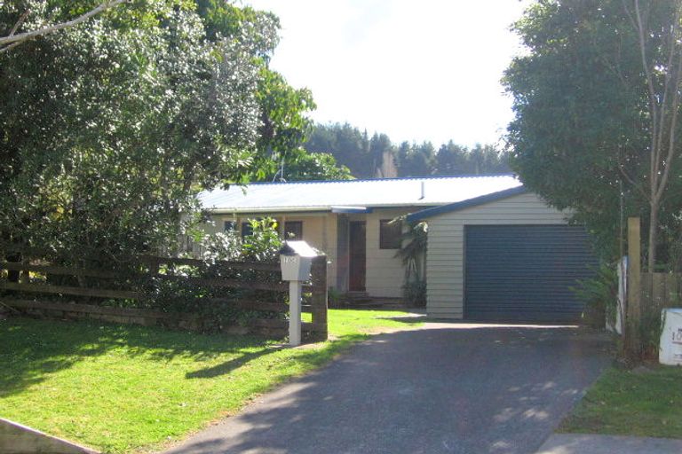 Photo of property in 100 Durrant Drive, Whangamata, 3620