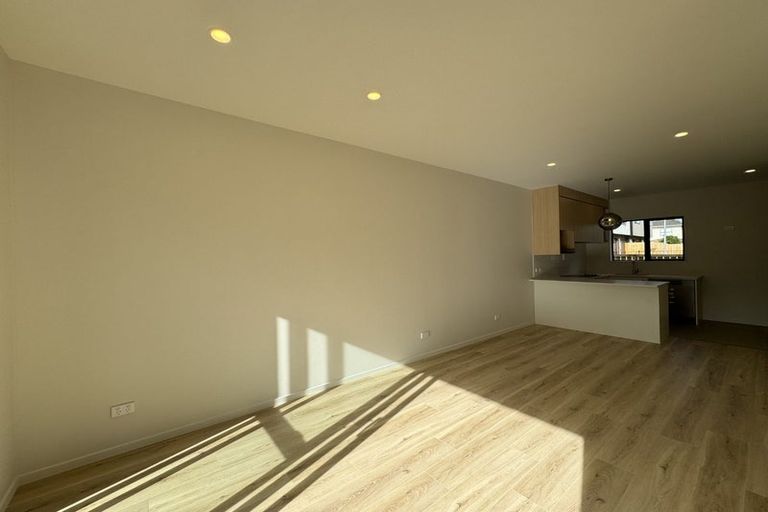 Photo of property in 63 Paetai Lane, Te Atatu Peninsula, 0610