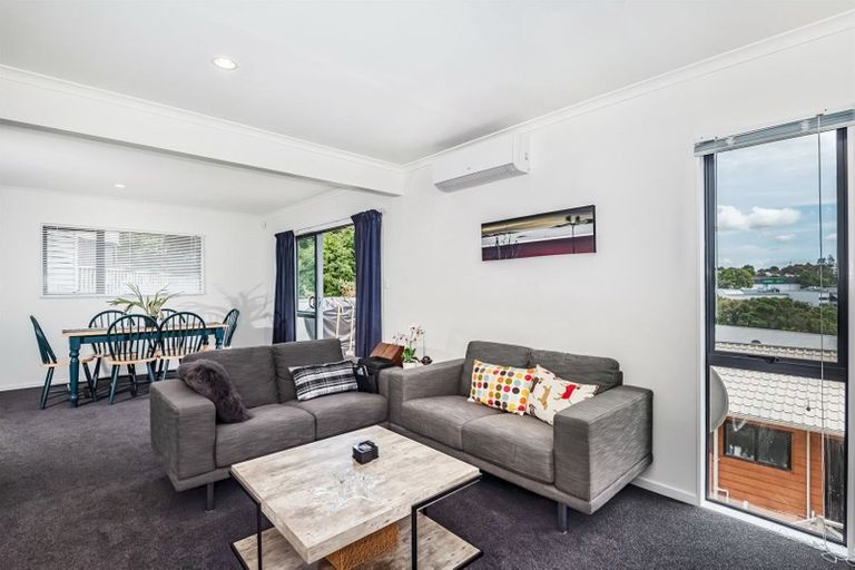 Photo of property in 2/28a Marlborough Avenue, Glenfield, Auckland, 0629