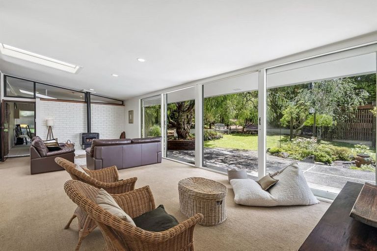 Photo of property in 230 Onewa Road, Birkenhead, Auckland, 0626