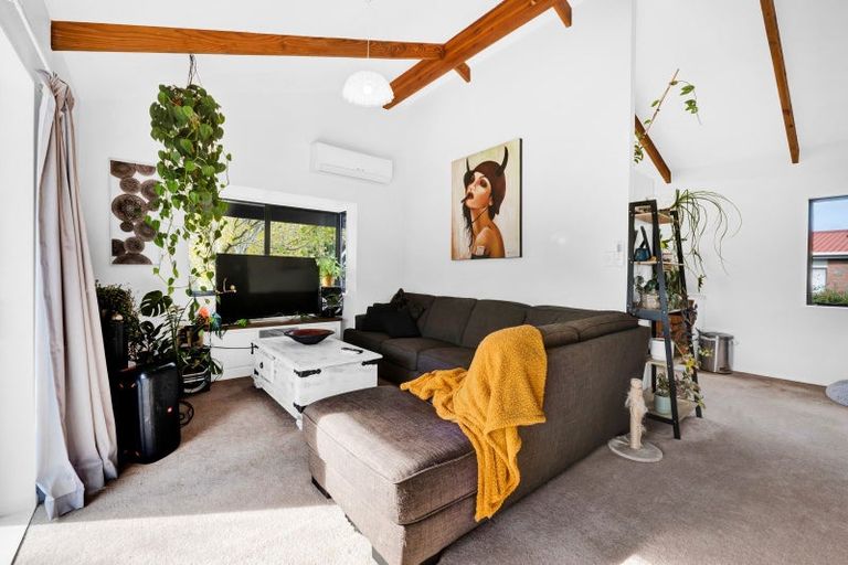 Photo of property in 24 Poplar Grove, Whalers Gate, New Plymouth, 4310