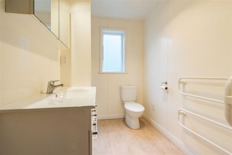 Photo of property in 25 Rintoul Street, Westport, 7825