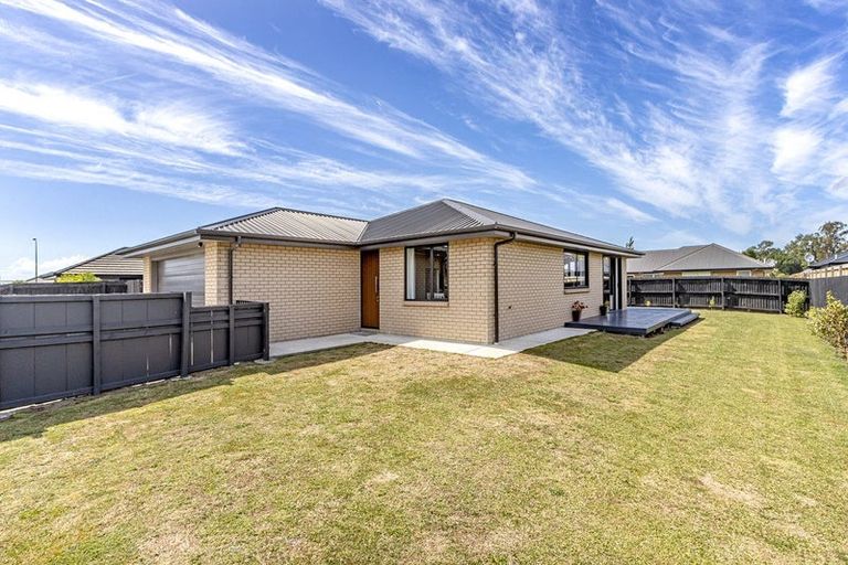 Photo of property in 84 Watkins Drive, Rangiora, 7400