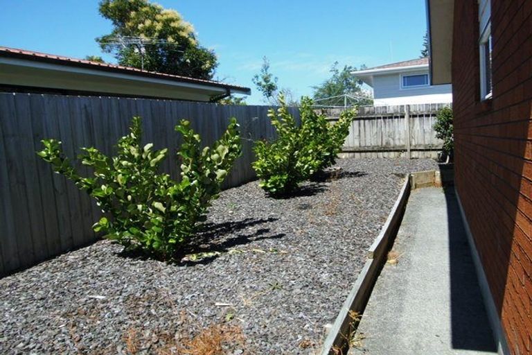 Photo of property in 4a Hugh Brown Drive, New Lynn, Auckland, 0600