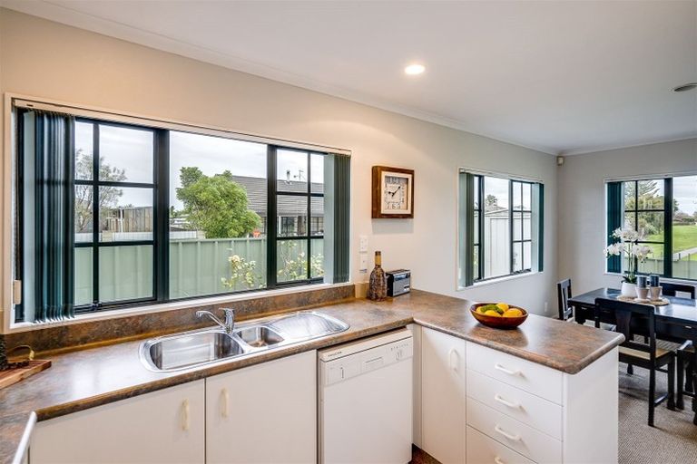 Photo of property in 1/2 Spriggs Crescent, Greenmeadows, Napier, 4112