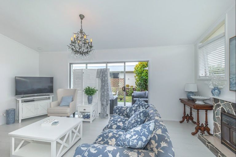 Photo of property in 40 Kennedy Drive, Levin, 5510