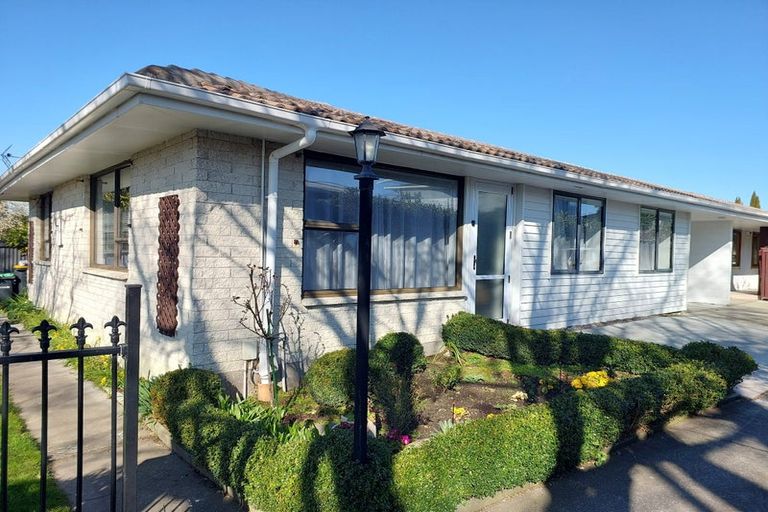 Photo of property in 1/52 Lochee Road, Upper Riccarton, Christchurch, 8041