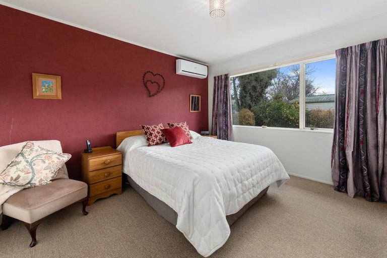 Photo of property in 9b Barraud Place, Pukehangi, Rotorua, 3015