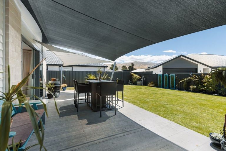 Photo of property in 17 Quigley Crescent, Cromwell, 9310