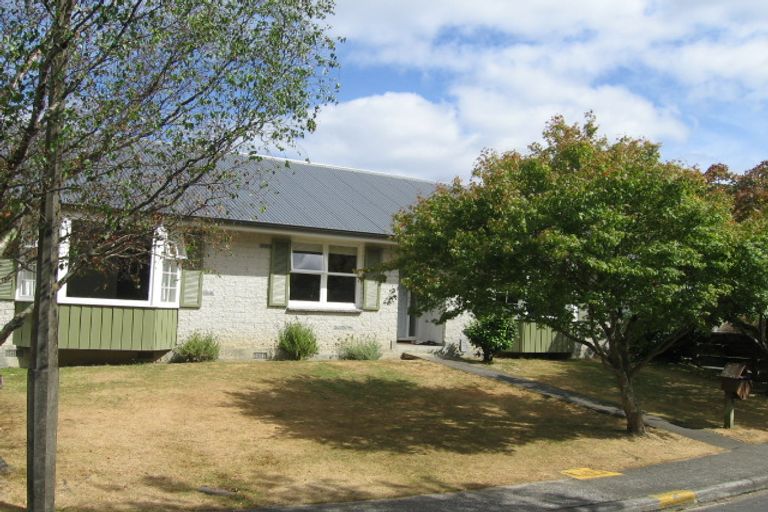 Photo of property in 5 Riverlea Way, Totara Park, Upper Hutt, 5018