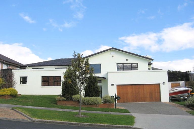 Photo of property in 3 Manara Place, The Gardens, Auckland, 2105