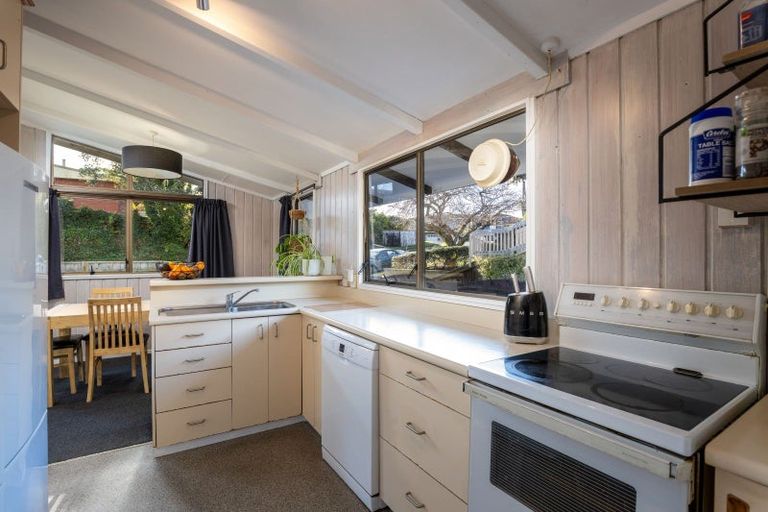 Photo of property in 21 Cumberland Street, Merrilands, New Plymouth, 4312