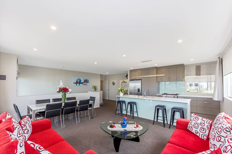 Photo of property in 42 Miller Rise, Silverdale, 0932