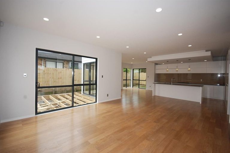 Photo of property in 120e Wellington Street, Howick, Auckland, 2014